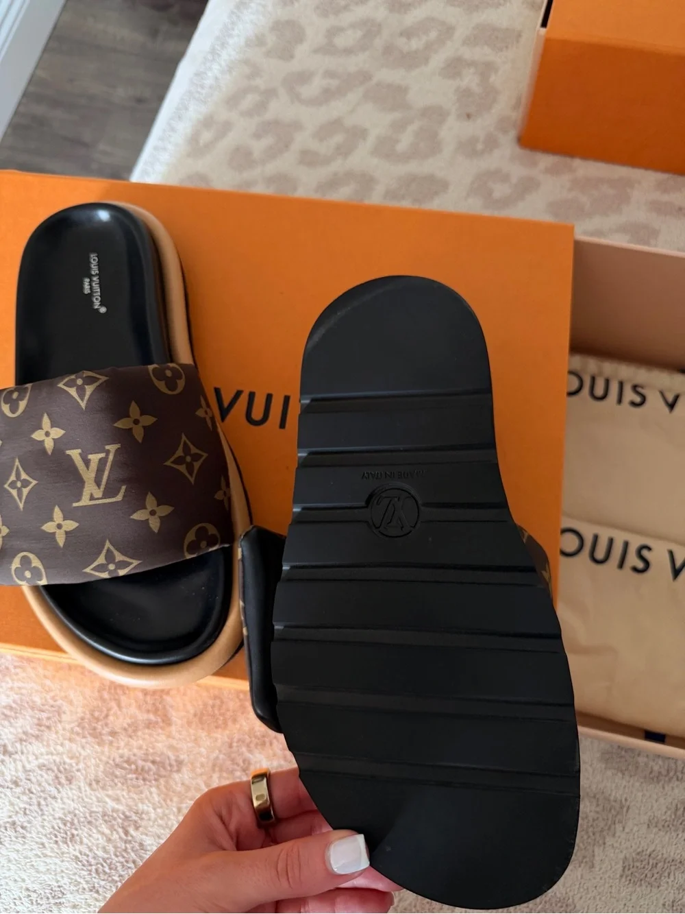 Louis Vuitton like new